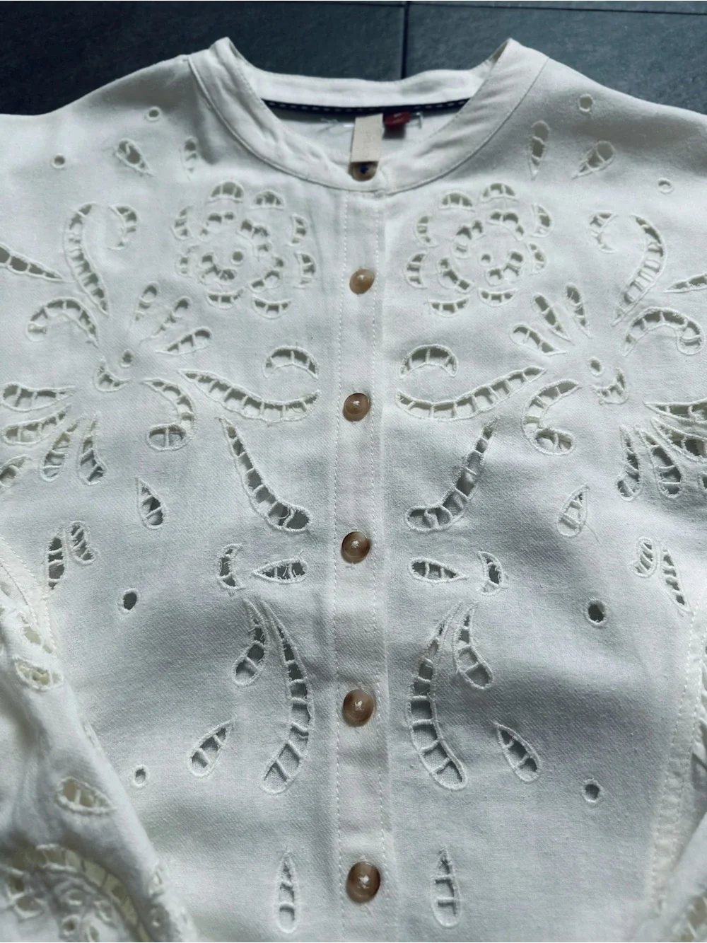 Anthropologie White Eyelet Button-Front Blouse Size M Brand new without tags